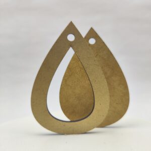 Drewniana baza do wisiora w kształcie kropli - pełna i ażurowa ramka