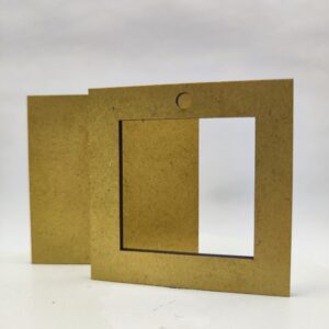 Drewniana baza do wisiora w kształcie Kwadratu - pełna i ażurowa ramka