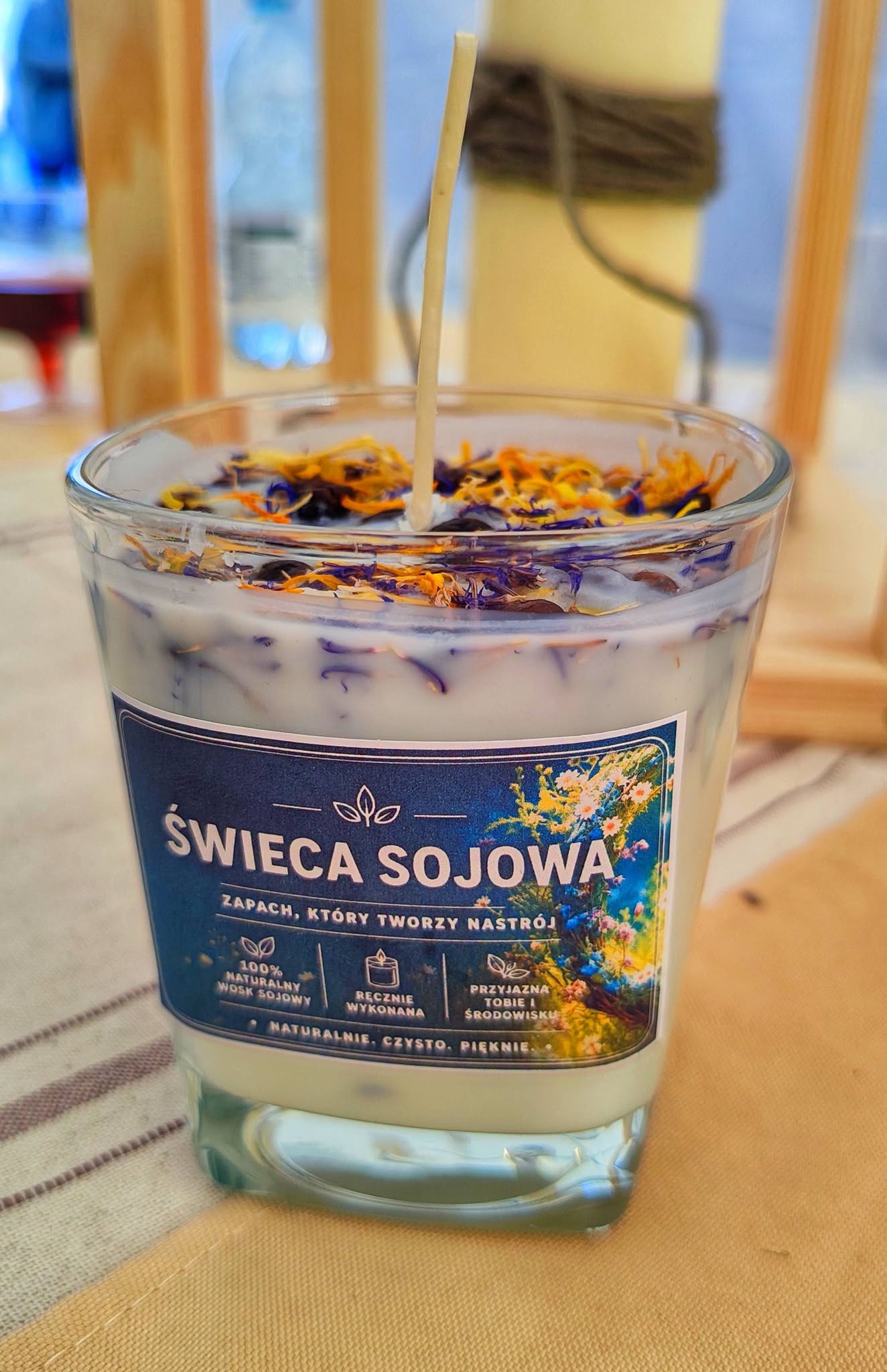 Gotowa świeca sojowa wykonana podczas warsztatu w Żninie